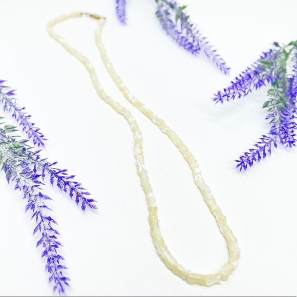 Vintage Carved Genuine Shell Tulip Beaded Necklace - Picture 1 of 6